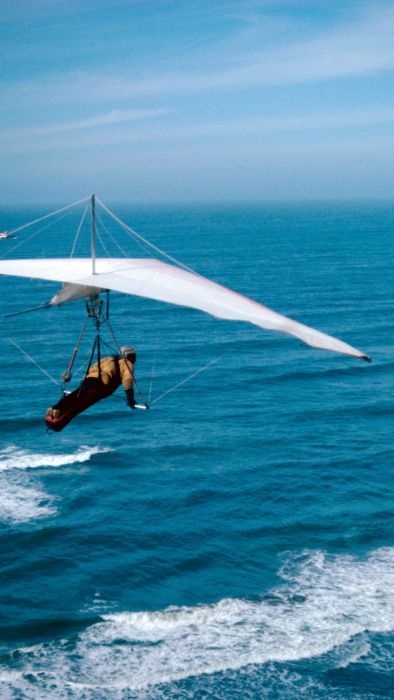Hang gliding flight